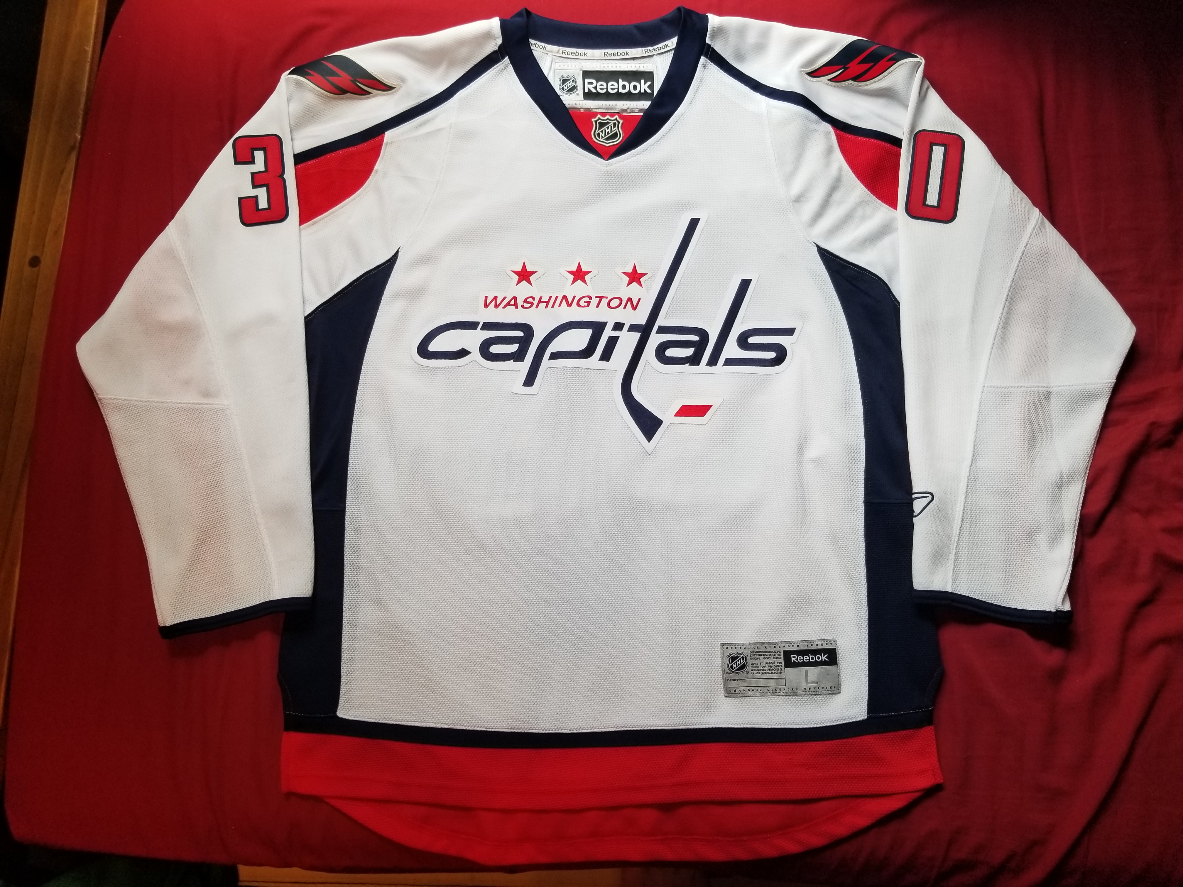 Capitals Away White Neuvirth 2007 Front